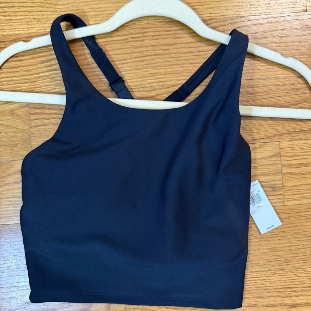 Old Navy Women's Black Tank Top (Comes with bra pads)